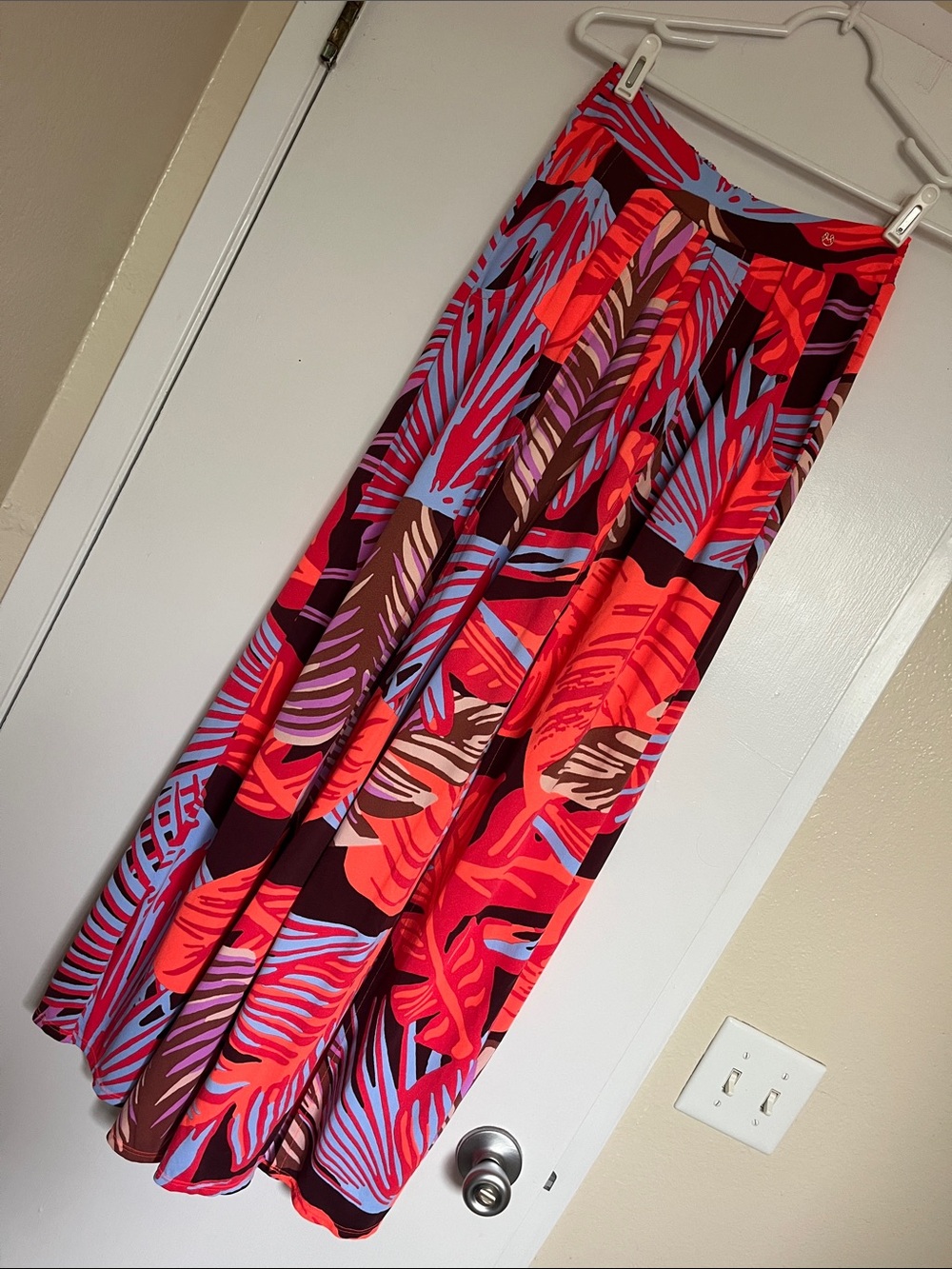 Maaji Crystal Ball cover-up pants in a vibrant floral tropical print size small